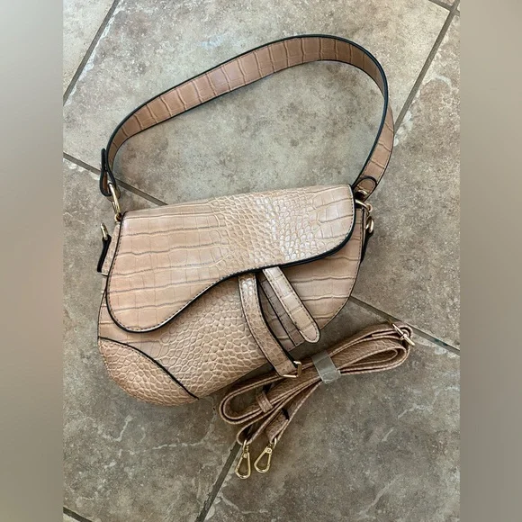 New Beige Faux Crocodile Saddle Bag From Spain - Picture 5 of 9